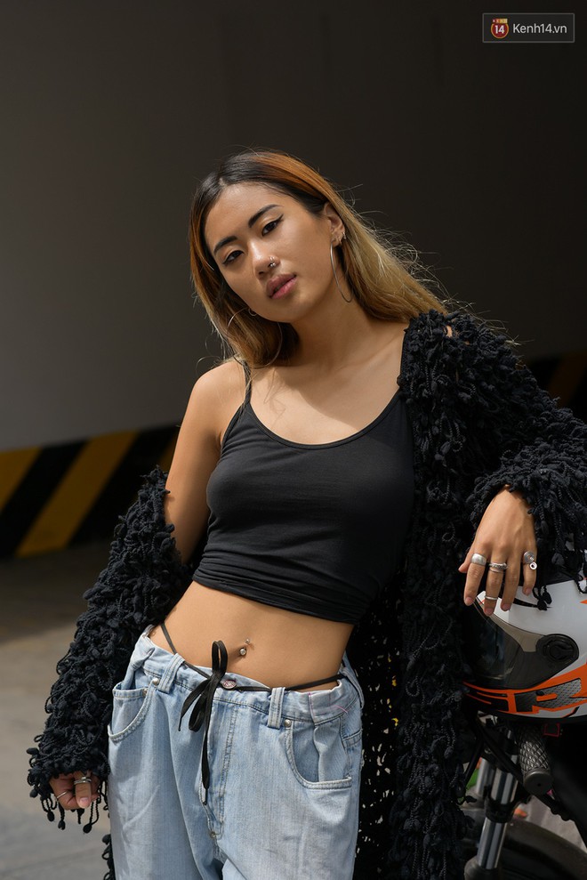 Street style 2 miền: miền Nam kín đáo, miền Bắc lại sexy táo bạo bất ngờ dù trời đã vào thu - Ảnh 15.