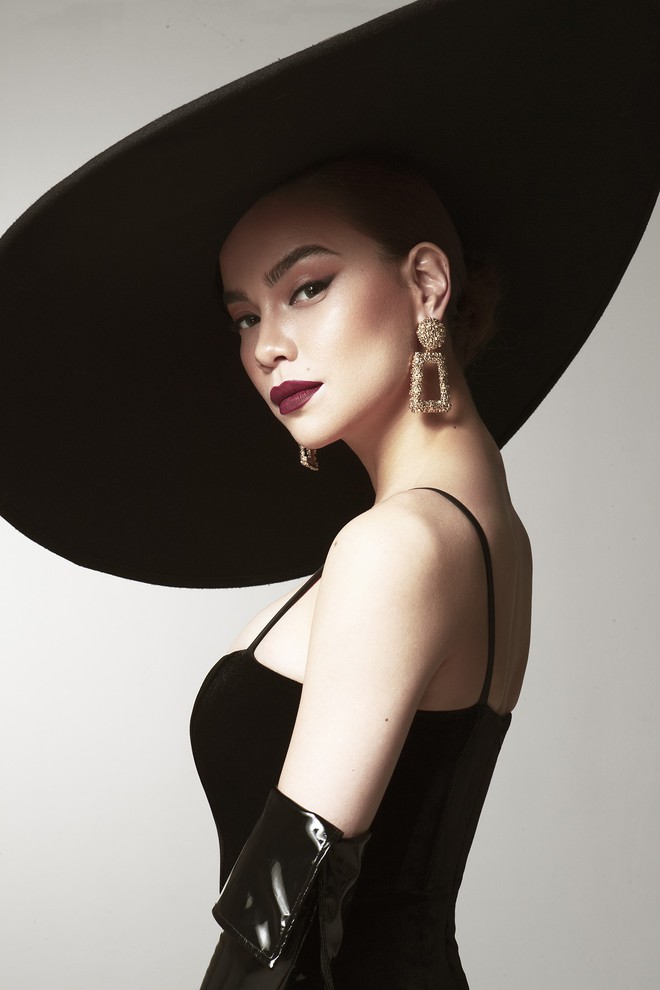 Hồ Ngọc Hà tung bộ hình sexy, hé lộ vai trò tại Asias Next Top Model - Ảnh 3. Hồ Ngọc Hà tung bộ hình sexy, hé lộ vai trò tại Asias Next Top Model - Ảnh 3.