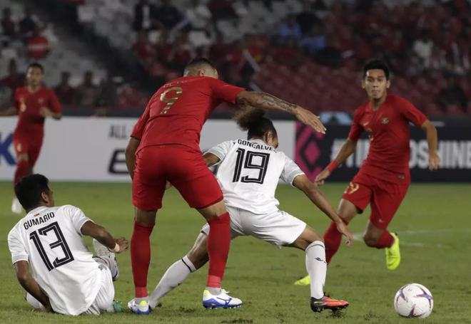 Ứng viên Indonesia chật vật đánh bại đội bóng tệ nhất lịch sử AFF Cup - Ảnh 3.