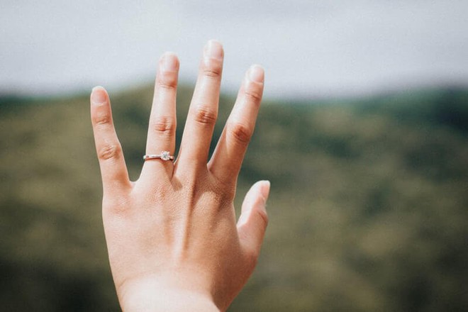 3 vấn đề ở đôi bàn tay ai cũng gặp trong mùa này và đây chính là cách để giải quyết - Ảnh 3. 3 vấn đề ở đôi bàn tay ai cũng gặp trong mùa này và đây chính là cách để giải quyết - Ảnh 3.