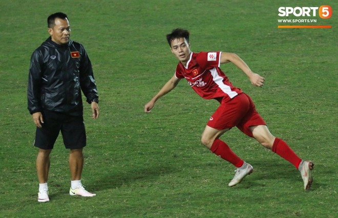Công Phượng, Văn Toàn được bổ túc trước khi lên đường sang Lào dự AFF Cup 2018 - Ảnh 7.