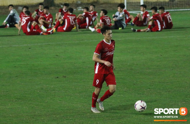 Công Phượng, Văn Toàn được bổ túc trước khi lên đường sang Lào dự AFF Cup 2018 - Ảnh 8.
