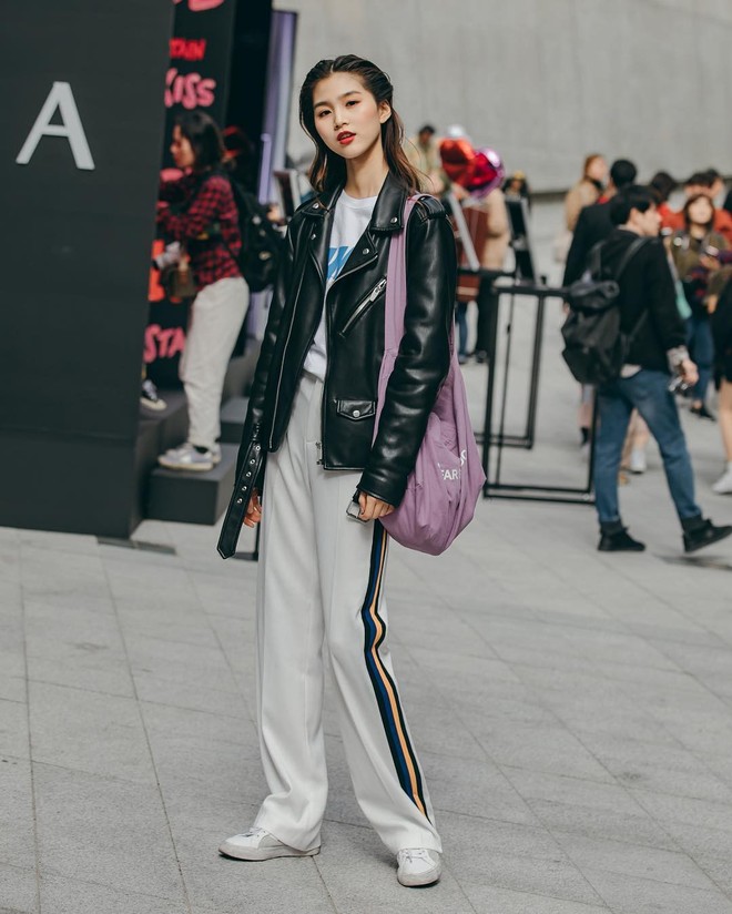 Street style không áo dạ, áo phao của giới trẻ Hàn tuần qua chính là gợi ý mix đồ tuyệt vời cho mùa đông không lạnh tại Hà Nội lúc này - Ảnh 1.