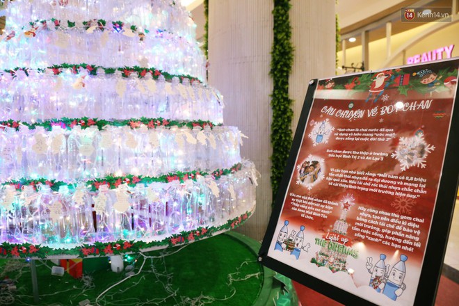 Những điều ước giản đơn trên cây thông Noel làm bằng vỏ chai nhựa ở Sài Gòn: Con ước ba mẹ sẽ không cãi nhau nữa... - Ảnh 11.