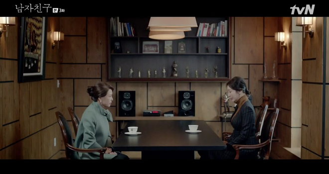 Vừa ly hôn chưa được bao lâu, Song Hye Kyo bị mẹ chồng ép tái hôn với chính chồng cũ trong Encounter! - Ảnh 8. Vừa ly hôn chưa được bao lâu, Song Hye Kyo bị mẹ chồng ép tái hôn với chính chồng cũ trong Encounter! - Ảnh 8.