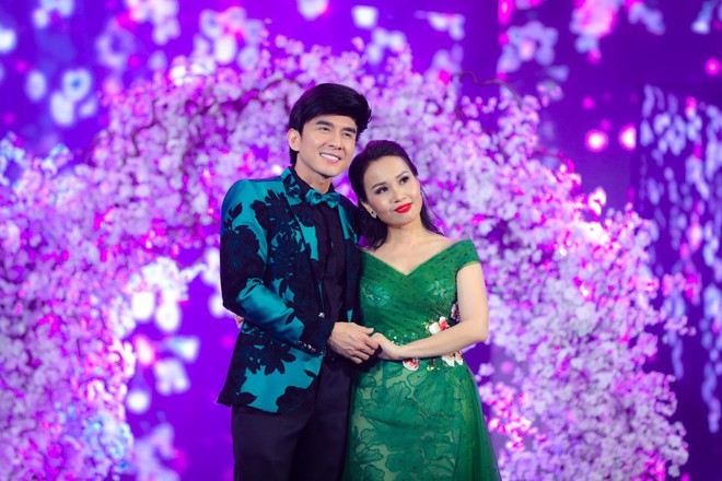 Hơn chục năm sau, các cặp song ca huyền thoại Vpop thể hiện lại hit của mình có gì khác trước? - Ảnh 12. Hơn chục năm sau, các cặp song ca huyền thoại Vpop thể hiện lại hit của mình có gì khác trước? - Ảnh 12.