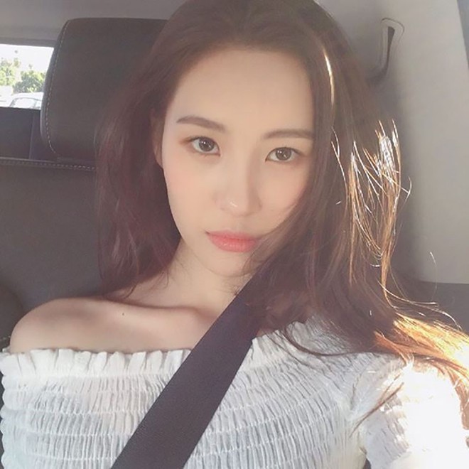 Màn quê độ gây sốt của nữ hoàng sang chảnh: Một năm giữ giá không bằng một phút suýt ngã chổng vó lên trời - Ảnh 20. Màn quê độ gây sốt của nữ hoàng sang chảnh: Một năm giữ giá không bằng một phút suýt ngã chổng vó lên trời - Ảnh 20.