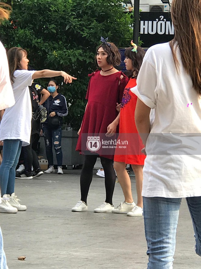 Chùm ảnh: Trấn Thành, Trường Giang, Hứa Vĩ Văn đồng loạt hóa... bà bầu trong show thực tế mới - Ảnh 2. Chùm ảnh: Trấn Thành, Trường Giang, Hứa Vĩ Văn đồng loạt hóa... bà bầu trong show thực tế mới - Ảnh 2.
