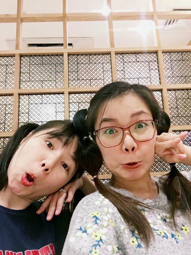 Bất ngờ với nhan sắc của Ngô Quỳnh Anh và Thanh Ngọc (Mắt Ngọc) sau 20 năm: Đã là mẹ trẻ con mà vẫn xì tin như thiếu nữ - Ảnh 6. Bất ngờ với nhan sắc của Ngô Quỳnh Anh và Thanh Ngọc (Mắt Ngọc) sau 20 năm: Đã là mẹ trẻ con mà vẫn xì tin như thiếu nữ - Ảnh 6.