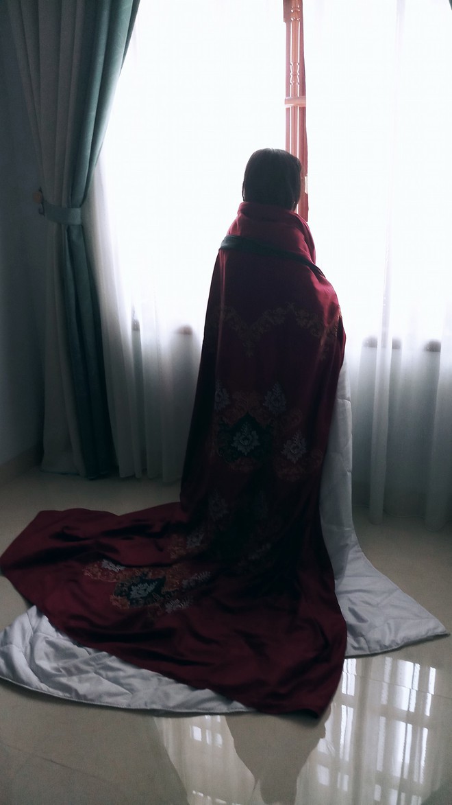 Khi bạn là fan trung thành của phim cổ trang và nhận ra trong nhà có cái ga giường chuẩn style kiếm hiệp - Ảnh 1. Khi bạn là fan trung thành của phim cổ trang và nhận ra trong nhà có cái ga giường chuẩn style kiếm hiệp - Ảnh 1.