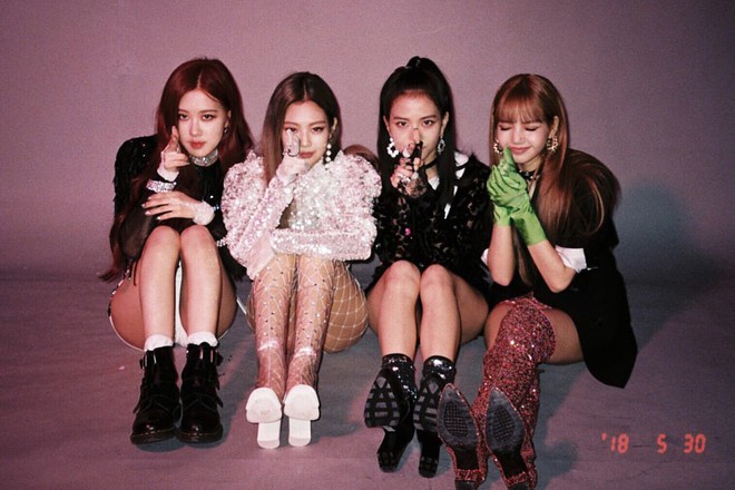 Black Pink chính thức gia nhập dàn khủng long bán đĩa cùng TWICE và SNSD - Ảnh 1. Black Pink chính thức gia nhập dàn khủng long bán đĩa cùng TWICE và SNSD - Ảnh 1.