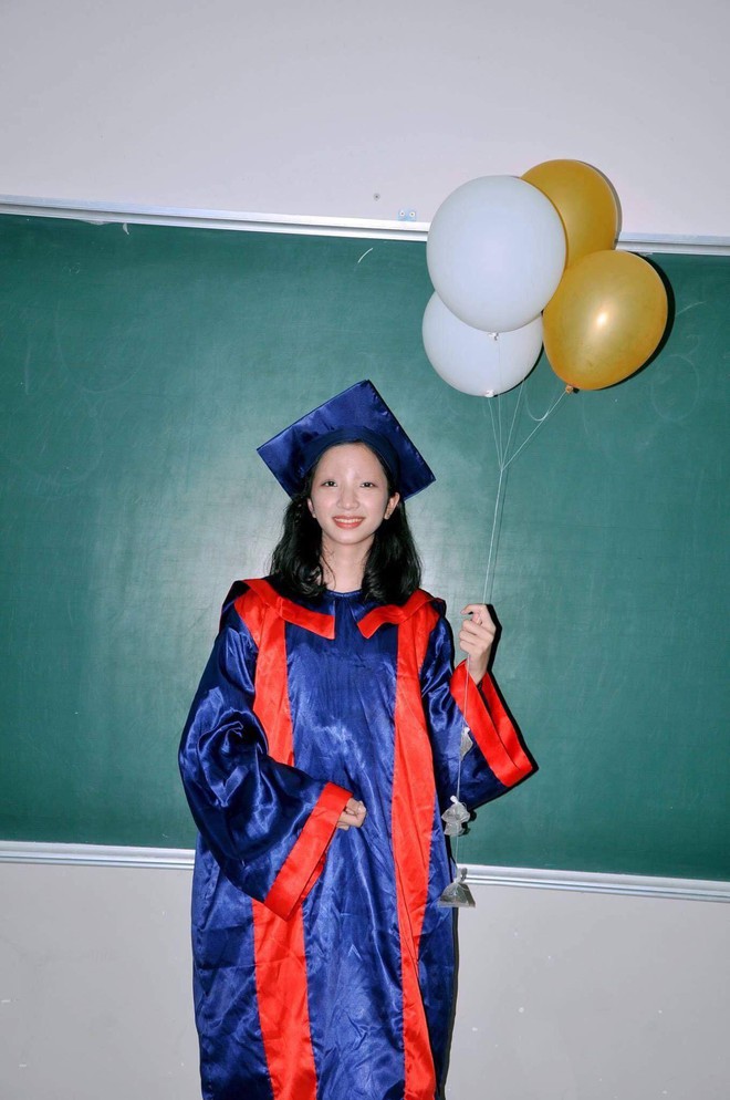 Thanh niên ngồi cặm cụi xóa toàn bộ lông mày của các bạn cùng lớp cho vui, nào ngờ biến luôn thành trend trên MXH - Ảnh 16. Thanh niên ngồi cặm cụi xóa toàn bộ lông mày của các bạn cùng lớp cho vui, nào ngờ biến luôn thành trend trên MXH - Ảnh 16.