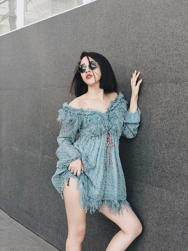Bảo Anh diện váy hè không ngại vén cao táo bạo, Hà Hồ nghi án thả rông với áo ôm sát gợi cảm - Ảnh 2. Bảo Anh diện váy hè không ngại vén cao táo bạo, Hà Hồ nghi án thả rông với áo ôm sát gợi cảm - Ảnh 2.