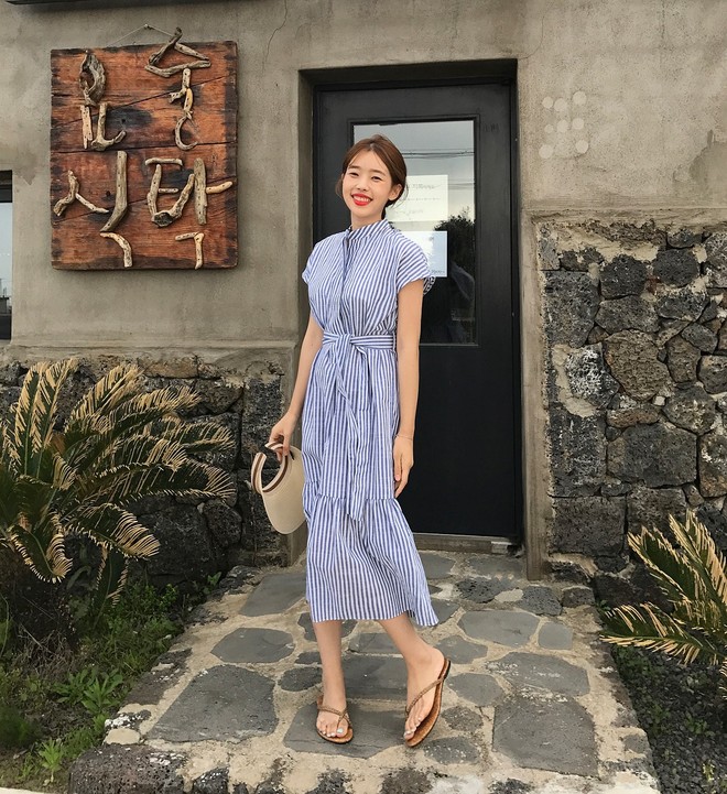 Hè này, có quá nhiều kiểu váy xinh ngây ngất mà bạn sẽ muốn diện bằng hết thì thôi! - Ảnh 20. Hè này, có quá nhiều kiểu váy xinh ngây ngất mà bạn sẽ muốn diện bằng hết thì thôi! - Ảnh 20.