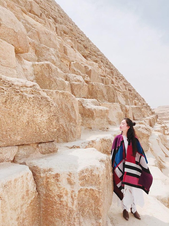 Bộ ảnh du lịch Ai Cập của cô bạn xinh đẹp: Ngày thì nắng cháy da, đêm thì run cầm cập, nhưng xem xong sẽ thấy rất đáng để đi! - Ảnh 3.
