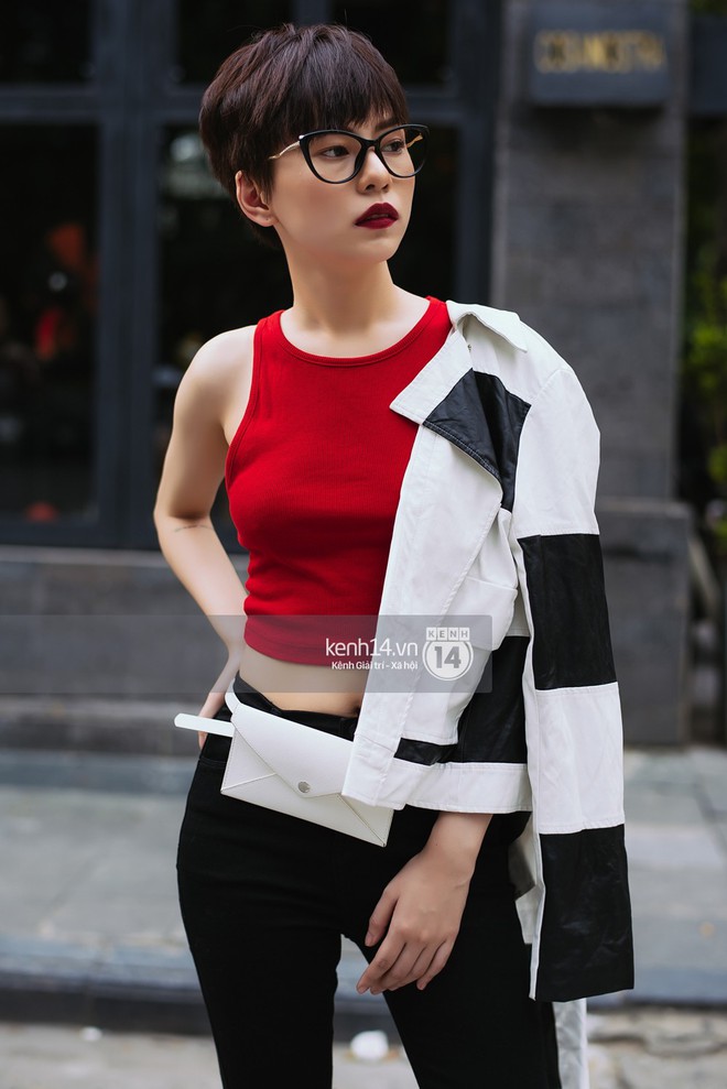 Street style 2 miền: bạn trẻ nào cũng lên đồ vừa nổi vừa chất, set đồ nào cũng ăn ảnh tuyệt đối - Ảnh 4. Street style 2 miền: bạn trẻ nào cũng lên đồ vừa nổi vừa chất, set đồ nào cũng ăn ảnh tuyệt đối - Ảnh 4.