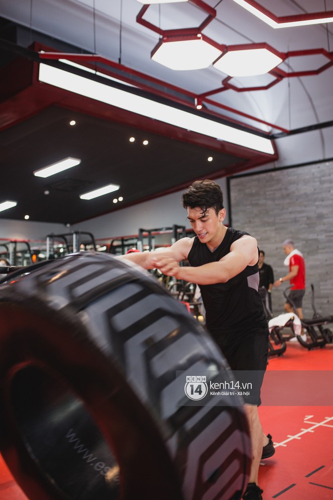 The Face Vietnam: Dàn trai xinh gái đẹp khoe dáng với phần ghi hình tập gym - Ảnh 4. The Face Vietnam: Dàn trai xinh gái đẹp khoe dáng với phần ghi hình tập gym - Ảnh 4.