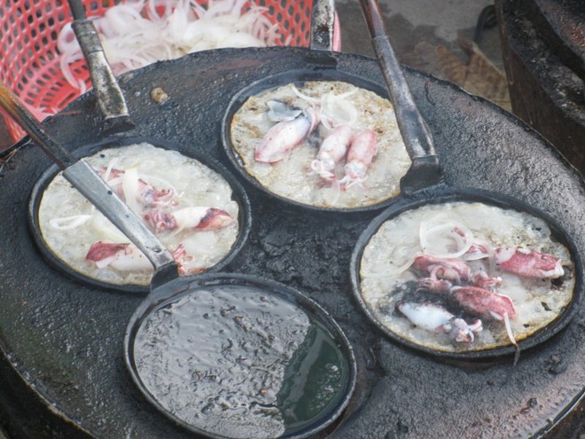 Khám phá con hẻm street-food ở Nha Trang mà chỉ 50k cũng có thể ăn đặc sản no căng - Ảnh 1. Khám phá con hẻm street-food ở Nha Trang mà chỉ 50k cũng có thể ăn đặc sản no căng - Ảnh 1.