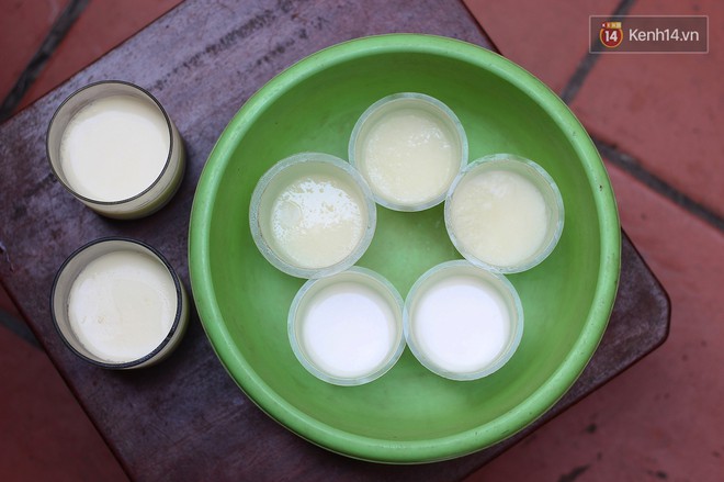 Trở về tuổi thơ ăn sữa chua dầm đá rẻ bèo trong con ngõ nhỏ Hàng Bài - Ảnh 5. Trở về tuổi thơ ăn sữa chua dầm đá rẻ bèo trong con ngõ nhỏ Hàng Bài - Ảnh 5.