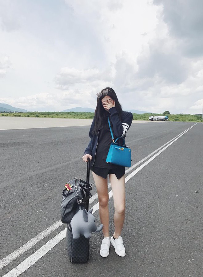 Thu mới vừa chớm mà dàn hot girl Việt đã khoe 1001 kiểu street style, kiểu nào cũng dát đầy hàng hiệu! - Ảnh 14.