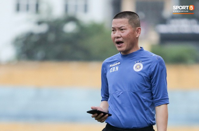 Tin đồn HLV Chu Đình Nghiêm chia tay Hà Nội FC là thiếu cơ sở - Ảnh 1. Tin đồn HLV Chu Đình Nghiêm chia tay Hà Nội FC là thiếu cơ sở - Ảnh 1.