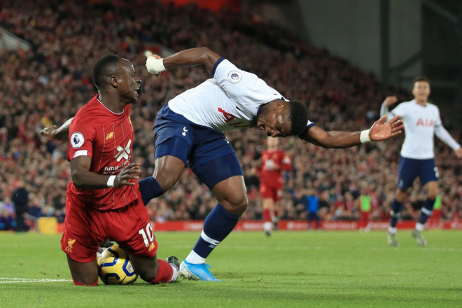 Son Heung-min cay đắng hóa thánh cột - xà, Tottenham thua ngược tiếc nuối đội đầu bảng Liverpool - Ảnh 9.