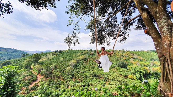 Đà Lạt lại xuất hiện góc sống ảo mới “sao chép” ý tưởng từ Bali, lên hình liệu “có cửa” so với bản gốc? - Ảnh 22.