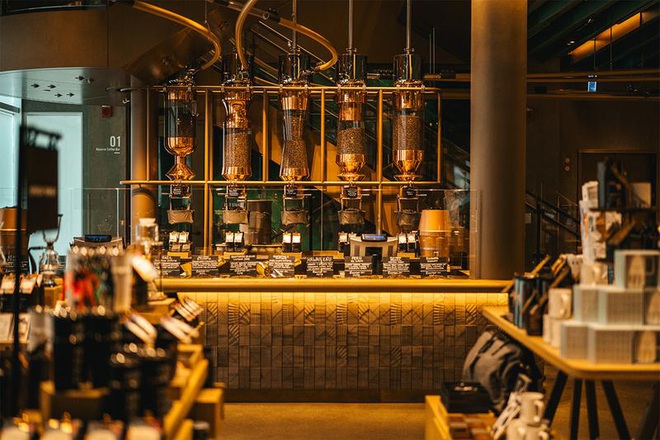 Choáng ngợp trước sự hoành tráng của Starbucks Reserve Roastery - cửa hàng Starbucks lớn nhất thế giới mới khai trương tại Chicago - Ảnh 9.