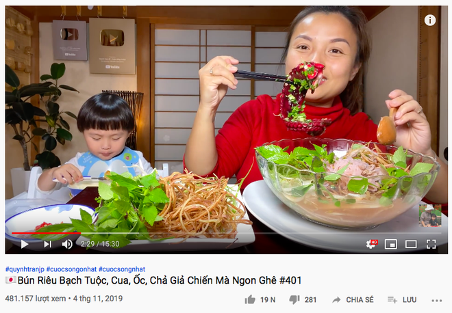 Quỳnh Trần JP đăng vlog nấu bún riêu với… bạch tuộc có 1-0-2, nhưng dân tình lại chú ý hơn tới bình luận “tung hứng” của Ẩm Thực Mẹ Làm - Ảnh 3.