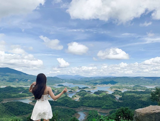 Đã tìm ra nơi được mệnh danh Vịnh Hạ Long phiên bản Tây Nguyên, lên hình cũng “một 9 một 10” với bản gốc đấy chứ! - Ảnh 15.