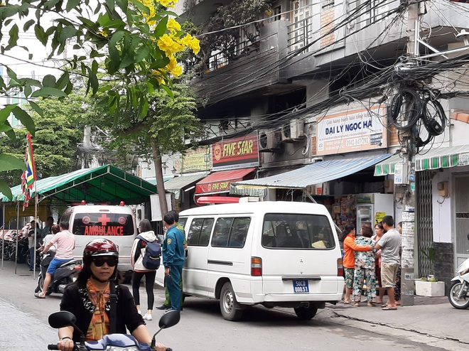 Vụ cháy khiến 3 người trong 1 gia đình tử vong ở Sài Gòn: Chúng tôi dùng mọi cách phá cửa nhưng bất thành, tiếng kêu cứu trong nhà lịm dần - Ảnh 3.