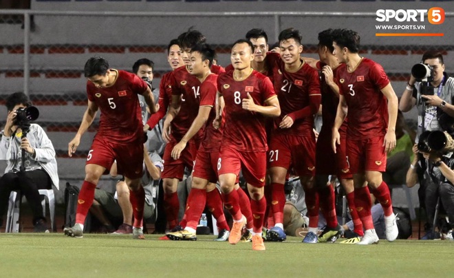 Đội tuyển U22 Việt Nam đã có mặt tại sân, sẵn sàng chinh phục tấm HCV SEA Games - Ảnh 69.