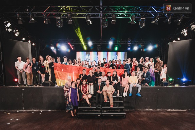 Hoa hậu chuyển giới Nhật Hà rạng rỡ trong lễ trao giải của cộng đồng LGBTI+ 2019 - Ảnh 1.