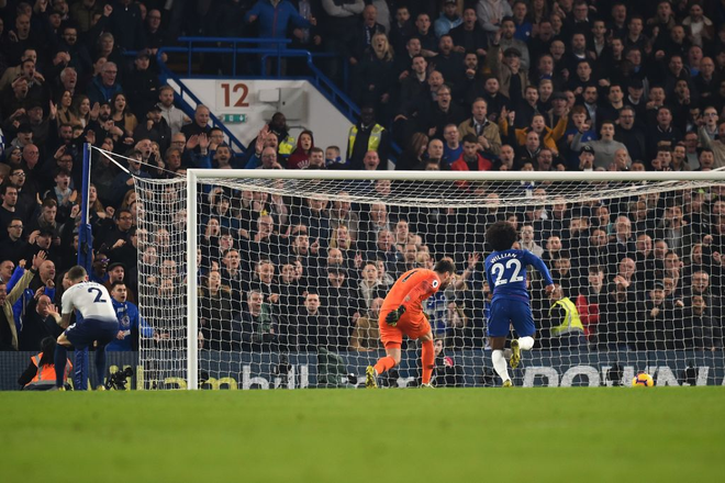 Phản lưới nhà ngớ ngẩn, đồng đội của Son Heung-min bị tố là điệp viên do Chelsea cài cắm vào Tottenham - Ảnh 1.