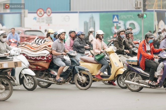 Chuyên gia và người dân nói về thí điểm cấm xe máy trên 2 tuyến đường ở Hà Nội: Ô tô mới là nguyên nhân chính gây tắc đường, ô nhiễm - Ảnh 8.