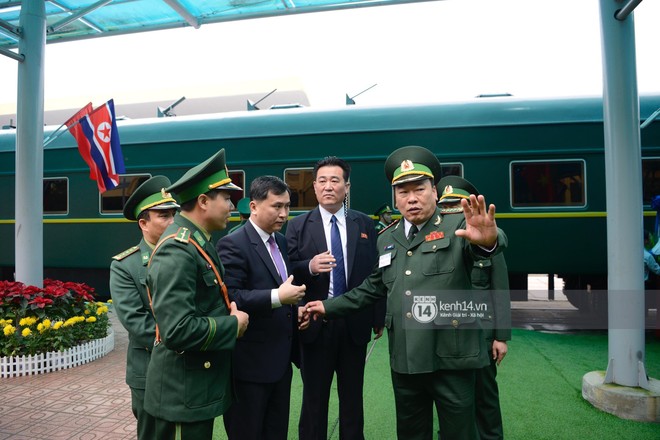 Ông Kim Jong-un vẫy tay tạm biệt và cảm ơn Việt Nam, lên tàu bọc thép trở về Triều Tiên - Ảnh 22.