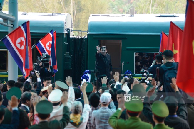 Ông Kim Jong-un vẫy tay tạm biệt và cảm ơn Việt Nam, lên tàu bọc thép trở về Triều Tiên - Ảnh 3.