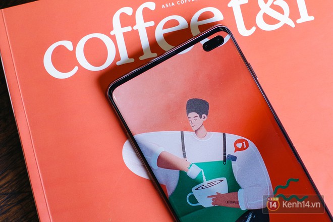 Mở hộp Galaxy S10+ chính thức tại Việt Nam: Thiết kế cực đẹp, 3 camera sau, cảm biến vân tay dưới màn hình - Ảnh 8.