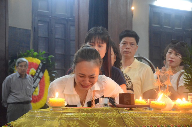Nhà hát Kịch Việt Nam tổ chức hai đêm diễn quyên góp giúp đỡ gia đình nữ đồng nghiệp bị ô tô tông tử vong ở hầm Kim Liên - Ảnh 5.