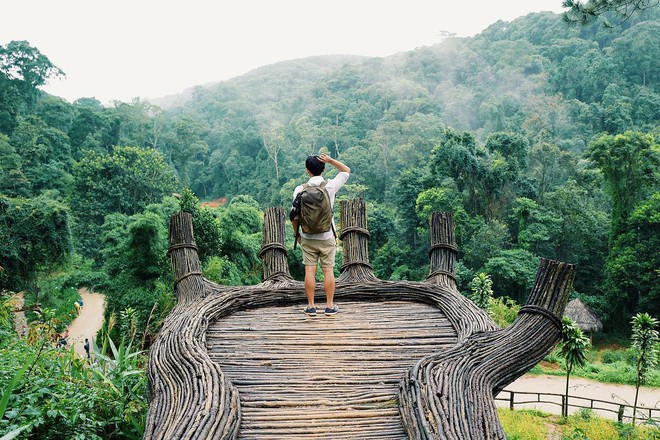 Nổi đình nổi đám bấy lâu nay, hoá ra bàn tay sống ảo khổng lồ ở Đà Lạt chỉ là “bản sao” của chỗ này! - Ảnh 19.