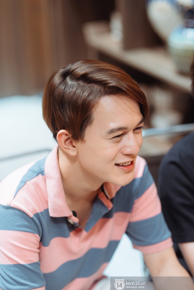 Hỏi nhanh đáp gọn siêu thú vị: Bảo Hân có nụ hôn đầu đời năm lớp 12, Quang Anh tự nhận điệu nhất đoàn phim Về nhà đi con - Ảnh 4. Hỏi nhanh đáp gọn siêu thú vị: Bảo Hân có nụ hôn đầu đời năm lớp 12, Quang Anh tự nhận điệu nhất đoàn phim Về nhà đi con - Ảnh 4.