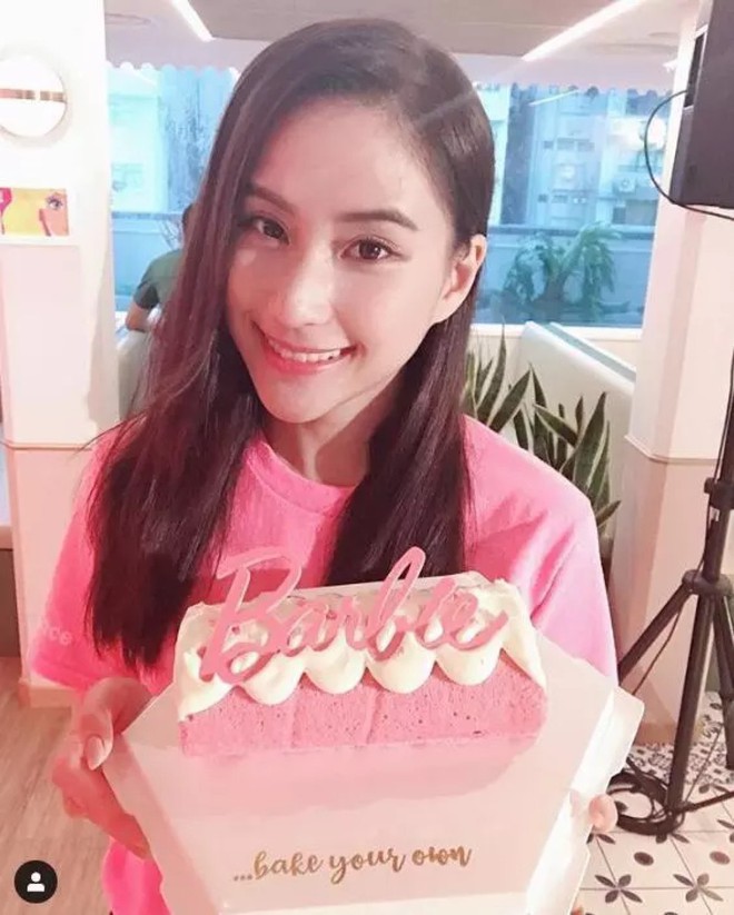 Choáng tiệc hội rich kid xứ Trung: Quẩy hết nấc tại club ăn chơi nhất Thượng Hải, mọi chi phí do 1 nhân vật chủ chi - Ảnh 8. Choáng tiệc hội rich kid xứ Trung: Quẩy hết nấc tại club ăn chơi nhất Thượng Hải, mọi chi phí do 1 nhân vật chủ chi - Ảnh 8.
