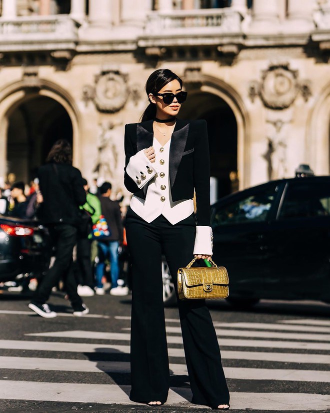 Hội tranh thủ Paris Fashion Week để… đi du lịch: Kỳ Duyên - Tiên Nguyễn ăn uống thả ga, Khánh Linh mang 8 cái vali quần áo để chụp hình - Ảnh 8.