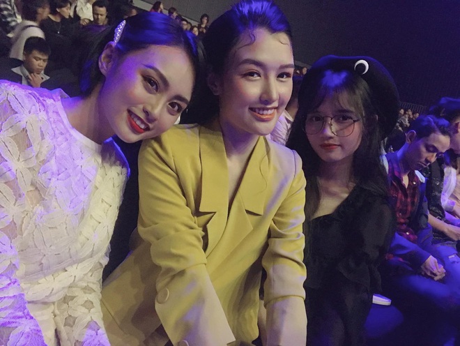 Minh Nghi, Hạ Mi, Chi Chi... mỗi người một vẻ, mười phân vẹn mười trên thảm đỏ gala WeChoice Awards 2019, cả làng game đứng ngồi không yên - Ảnh 5.