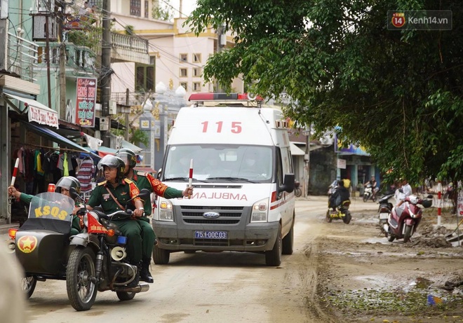 Sạt lở thủy điện Rào Trăng 3: 1 trong 9 thi thể được tìm thấy là Chủ tịch UBND huyện Phong Điền - Ảnh 1.