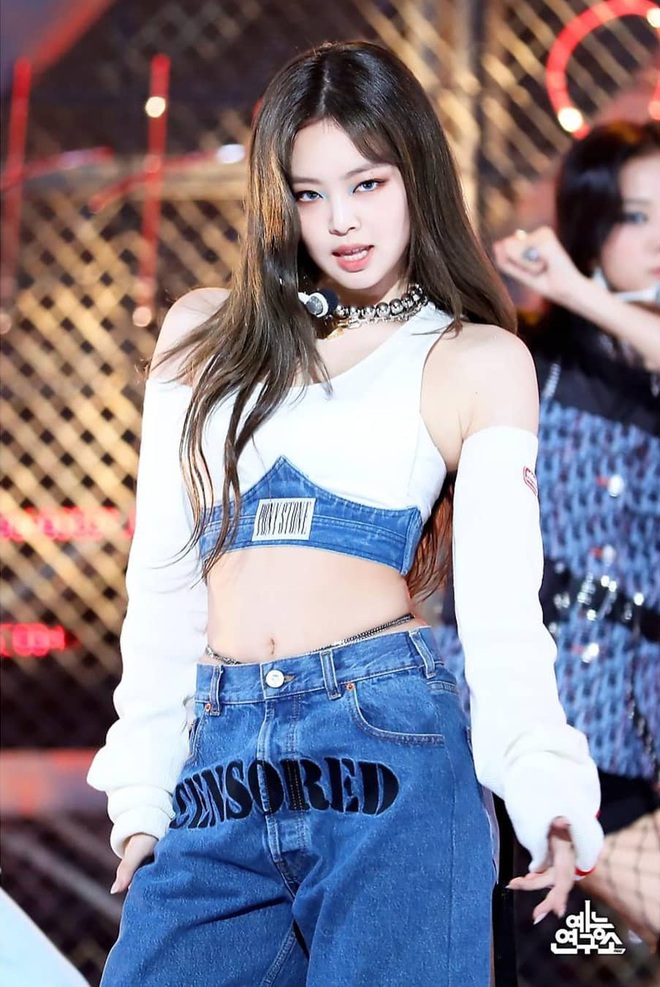 Đạo diễn phim tài liệu bóc tính cách thật của BLACKPINK: Jennie tưởng vậy mà không phải vậy, Jisoo có an tĩnh như vẻ ngoài? - Ảnh 5. Đạo diễn phim tài liệu bóc tính cách thật của BLACKPINK: Jennie tưởng vậy mà không phải vậy, Jisoo có an tĩnh như vẻ ngoài? - Ảnh 5.