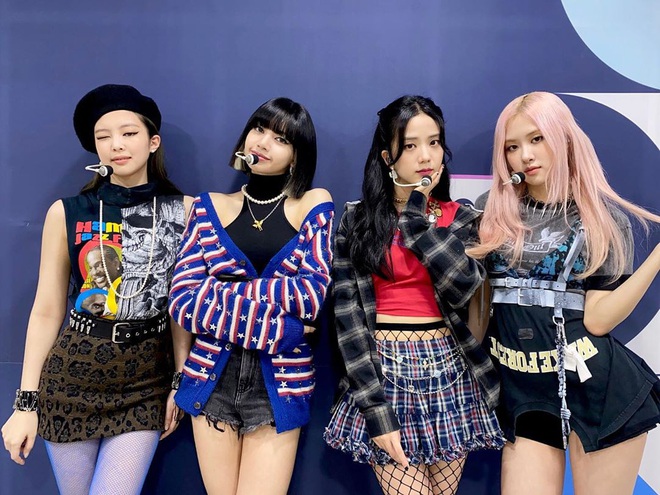 Đạo diễn phim tài liệu bóc tính cách thật của BLACKPINK: Jennie tưởng vậy mà không phải vậy, Jisoo có an tĩnh như vẻ ngoài? - Ảnh 3. Đạo diễn phim tài liệu bóc tính cách thật của BLACKPINK: Jennie tưởng vậy mà không phải vậy, Jisoo có an tĩnh như vẻ ngoài? - Ảnh 3.