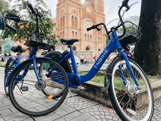 Trải nghiệm xe đạp công cộng cho thuê 10.000 đồng/giờ lần đầu lăn bánh trên đường phố Sài Gòn - Ảnh 3.