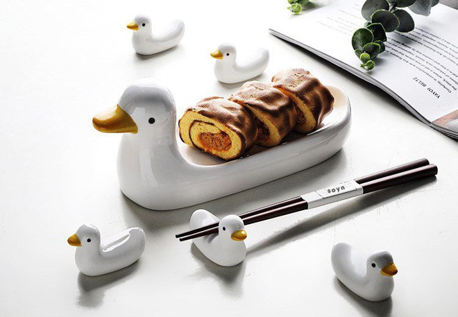 Học người Nhật tô điểm cho bàn ăn xinh xẻo với đồ gác đũa xinh xỉu thấy mà cưng - Ảnh 13. Học người Nhật tô điểm cho bàn ăn xinh xẻo với đồ gác đũa xinh xỉu thấy mà cưng - Ảnh 13.