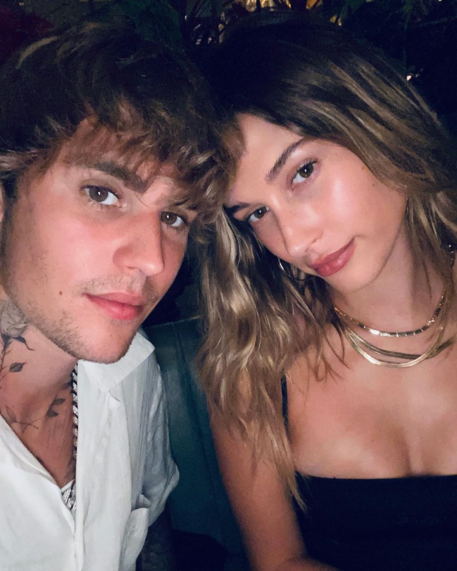 Sau tin Justin Bieber xăm tên tình cũ Selena Gomez lên cổ, Hailey Baldwin cũng làm ngay 1 chiếc tha thu dằn mặt? - Ảnh 5. Sau tin Justin Bieber xăm tên tình cũ Selena Gomez lên cổ, Hailey Baldwin cũng làm ngay 1 chiếc tha thu dằn mặt? - Ảnh 5.